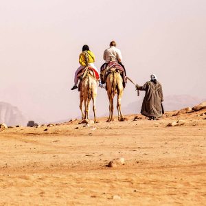 15. Wadi Rum – Jordania – spacer na wielbłądach
